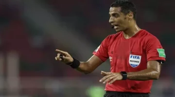 طاقم تحكيم مصري يقود مباراة الجزائر والسودان في كأس العرب